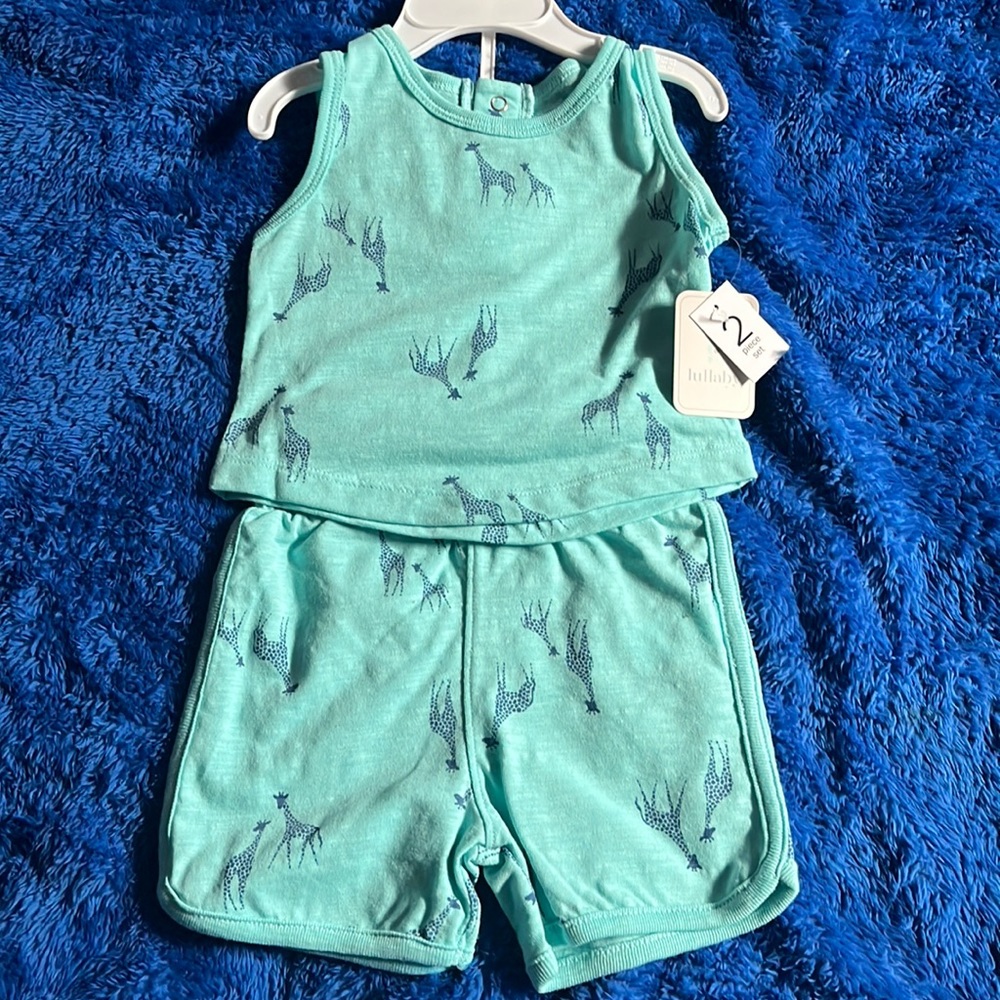 Brand new 2 piece short set